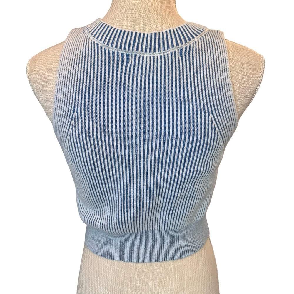 Molly Green Sleeveless Cropped Sweater Blue Motif - Picture 3 of 7